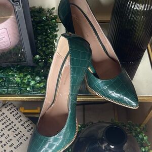 COPY - Green Crocodile Pattern Women's Shoes